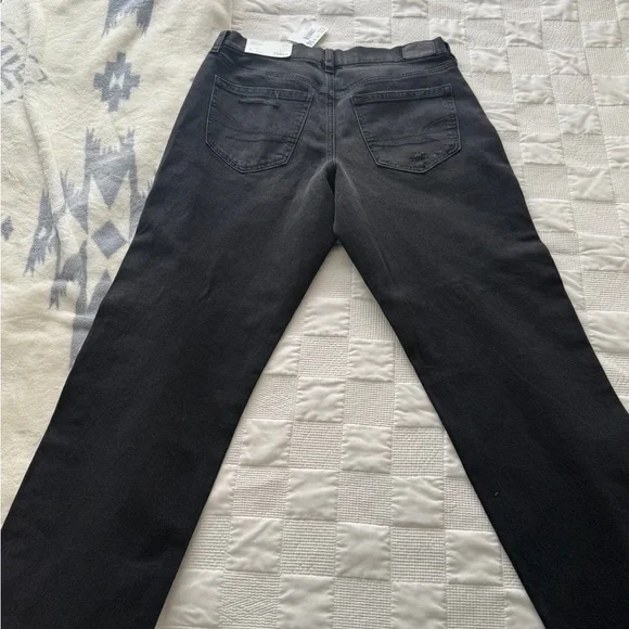 Curvy Straight High Rise Jeans - Picture 3 of 5